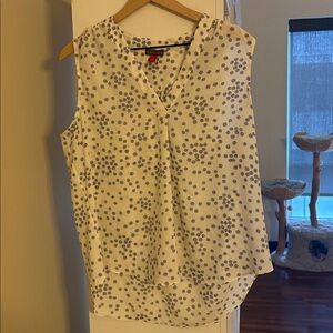 Vince Camuto White Floral Sleeveless Blouse